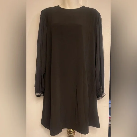 🚨New Trinhnology ILLUSION SLEEVE BLACK DRESS - Picture 2 of 6